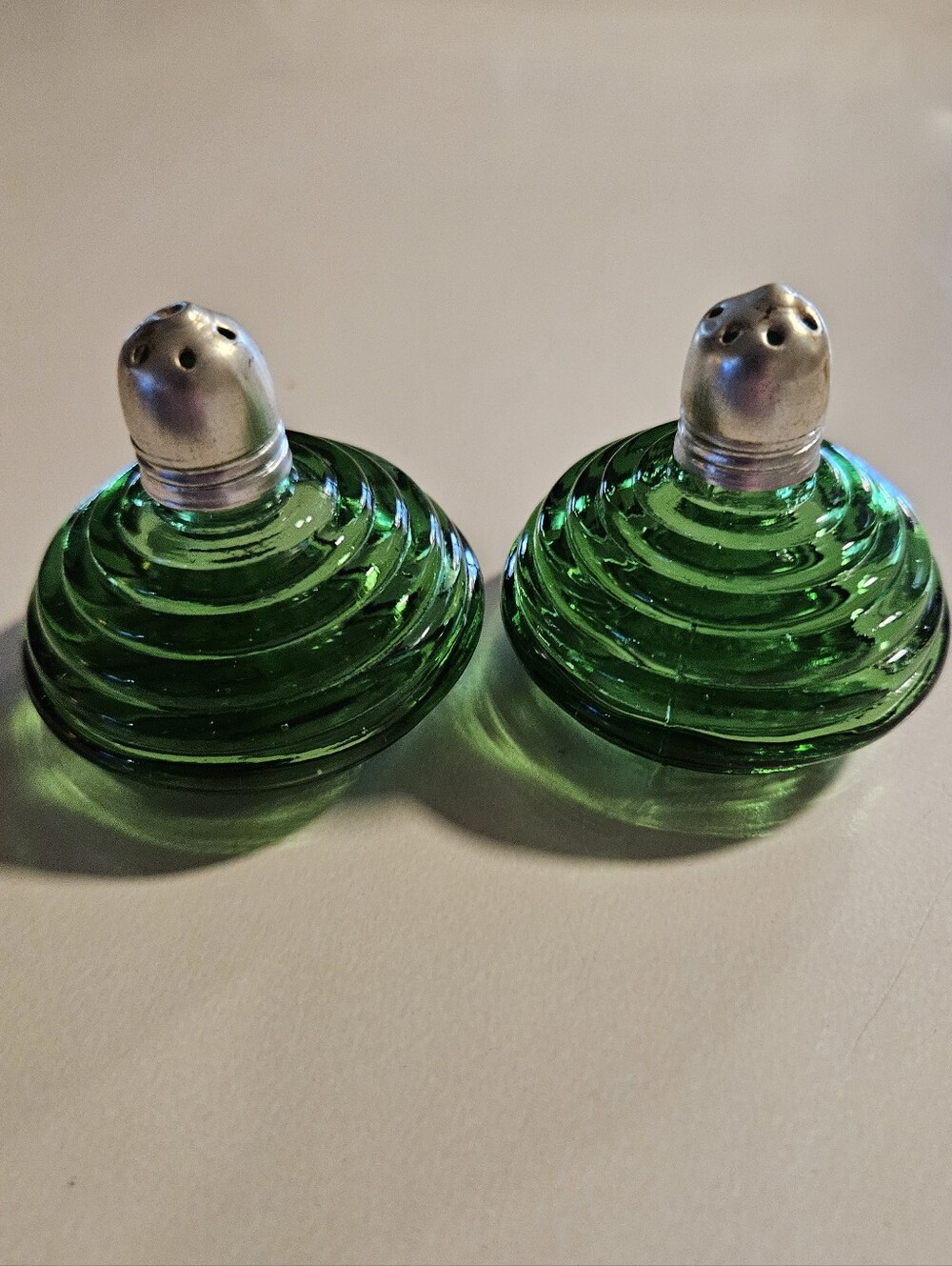 Retro 1970s Green Glass Salt & Pepper Shakers Made in Taiwan Beehive Style